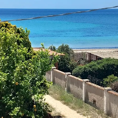 Laku Holiday home