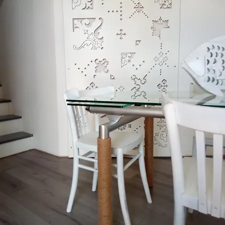Laku Holiday home